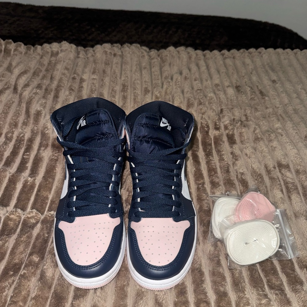 Air Jordan 1 Retro High OG ‘Bubble Gum’